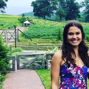 Meet your Posher, Julia